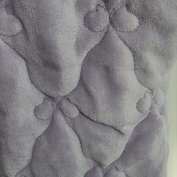 Betsey Johnson Sketch Toile w/Fleece 2 Piece Reversible TWIN Quilt Set - Picture 5 of 7